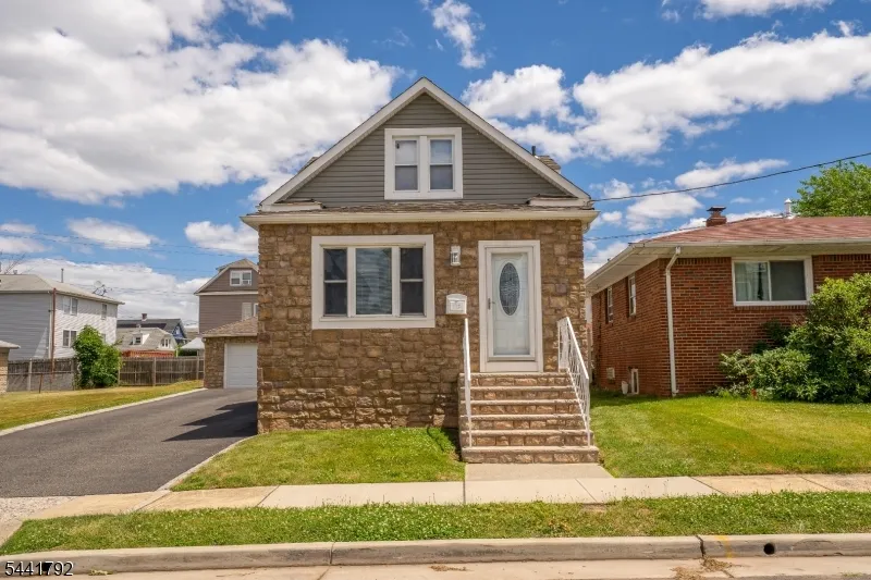 113 Arthur St Linden City, NJ 07036