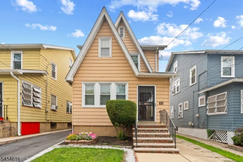 121 Scofield St Newark City, NJ 07106