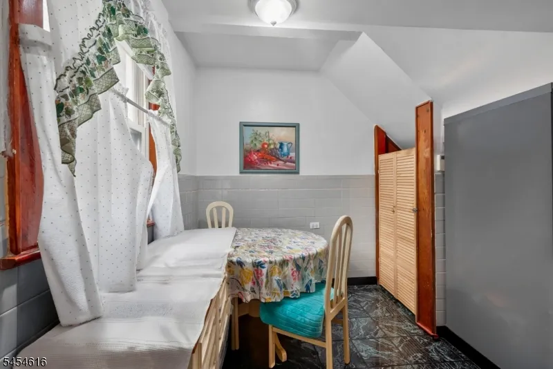 121 Scofield St Newark City, NJ 07106