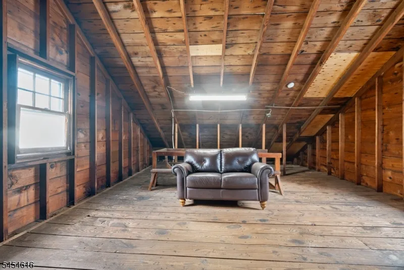 121 Scofield St Newark City, NJ 07106