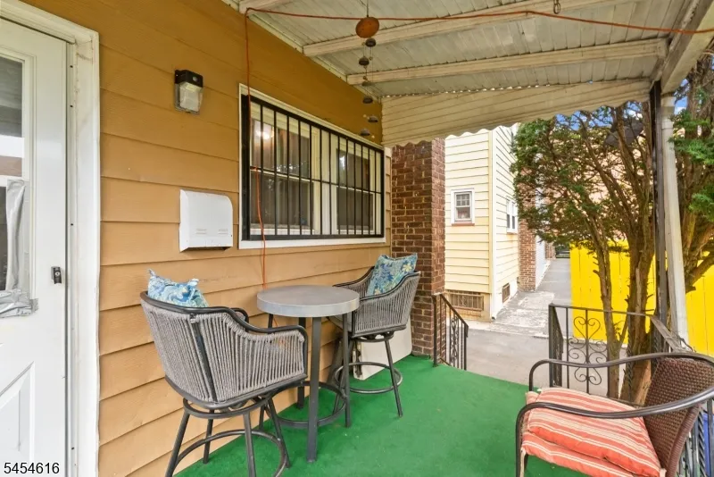 121 Scofield St Newark City, NJ 07106