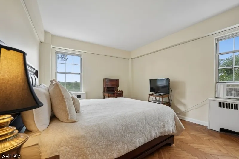 10 Crestmont Rd #2N Unit 2N Montclair, NJ 07042
