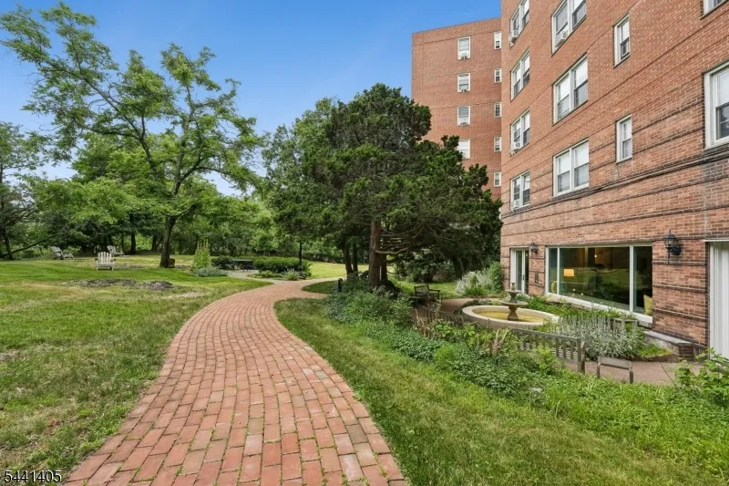 10 Crestmont Rd #2N Unit 2N Montclair, NJ 07042
