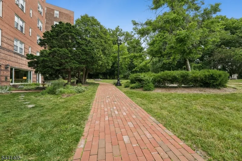 10 Crestmont Rd #2N Unit 2N Montclair, NJ 07042