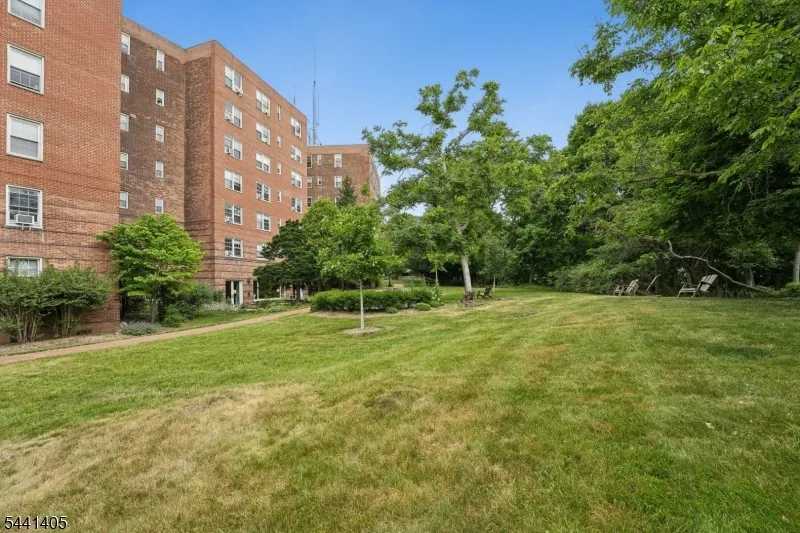 10 Crestmont Rd #2N Unit 2N Montclair, NJ 07042