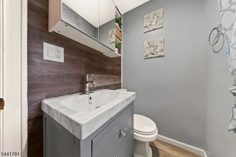 217 Sheridan Ave Roselle Park, NJ 07204