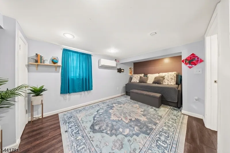 217 Sheridan Ave Roselle Park, NJ 07204