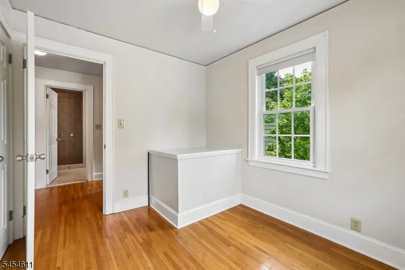 22 Elm St Tenafly, NJ 07670