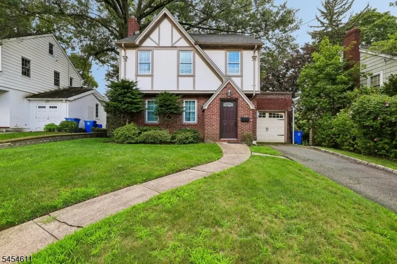 22 Elm St Tenafly, NJ 07670