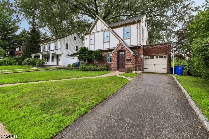 22 Elm St Tenafly, NJ 07670