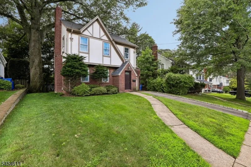 22 Elm St Tenafly, NJ 07670