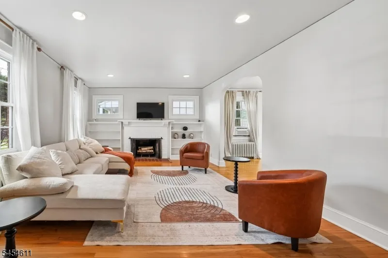 22 Elm St Tenafly, NJ 07670