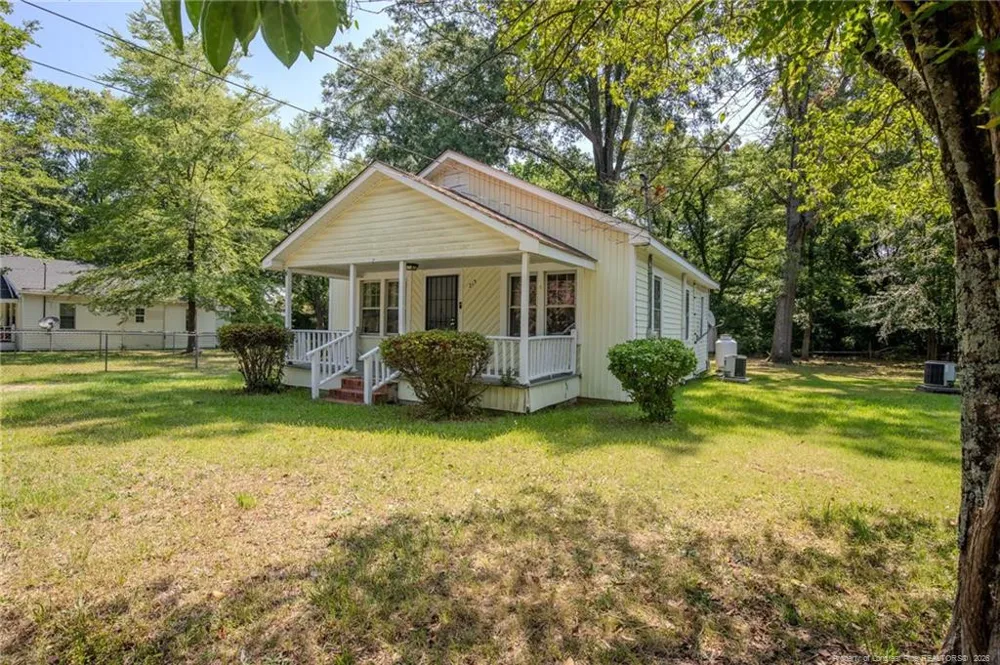 213 Triangle Place Fayetteville, NC 28312