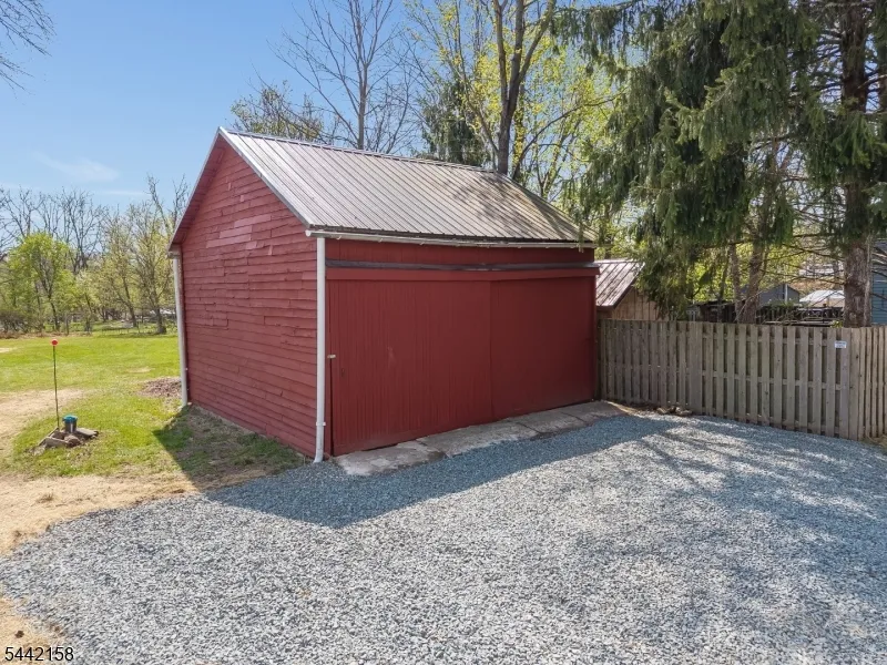 570 Spring Mills Rd. Alexandria, NJ 08848