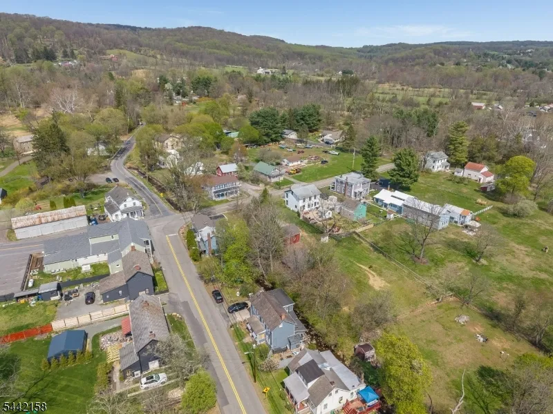 570 Spring Mills Rd. Alexandria, NJ 08848