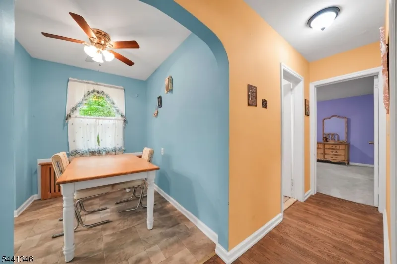 24 Lakeside Dr Parsippany-Troy Hills, NJ 07005