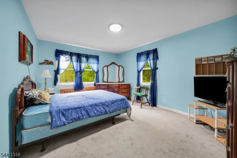 24 Lakeside Dr Parsippany-Troy Hills, NJ 07005