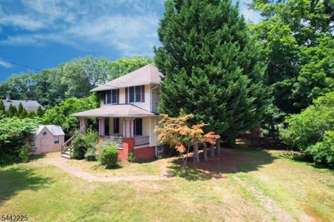 8 Brian Ct