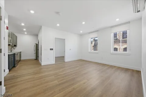 21 Lincoln Park #101 Unit 101