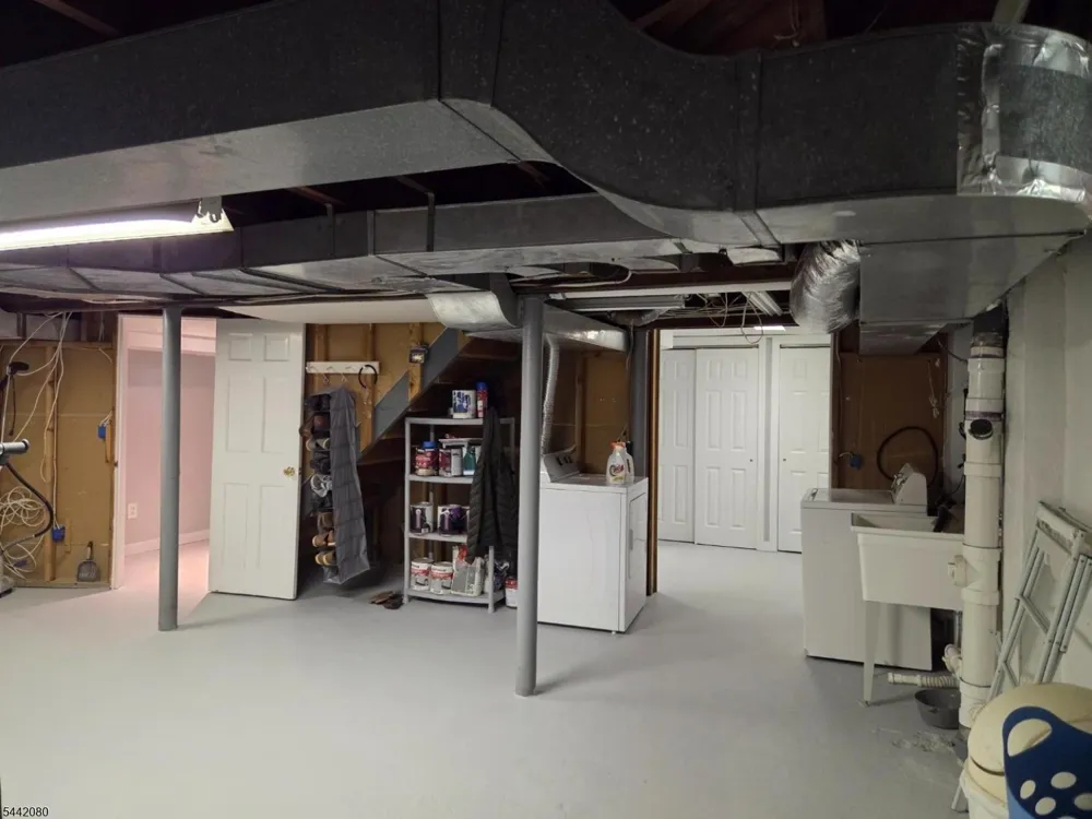 137 Passaic Ave Summit City, NJ 07901