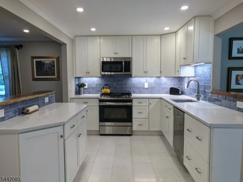 137 Passaic Ave Summit City, NJ 07901