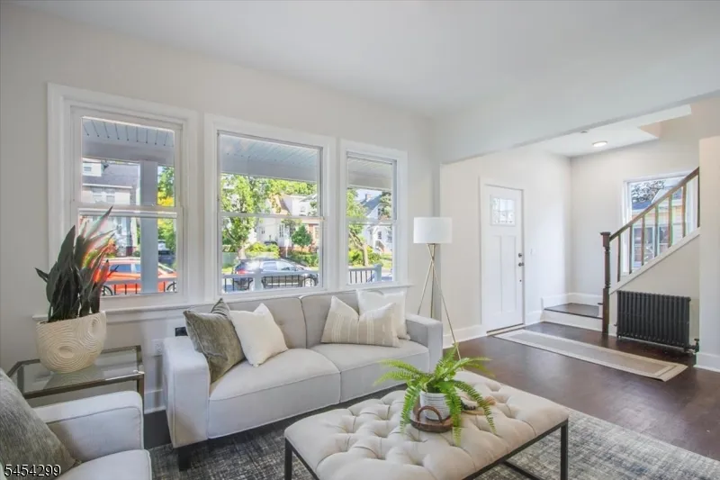 108 Hillside Ter Irvington, NJ 07111