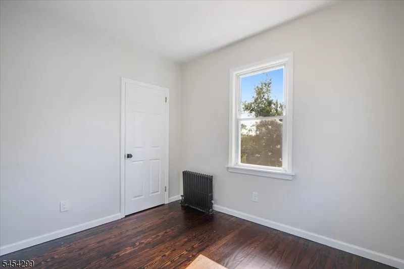 108 Hillside Ter Irvington, NJ 07111