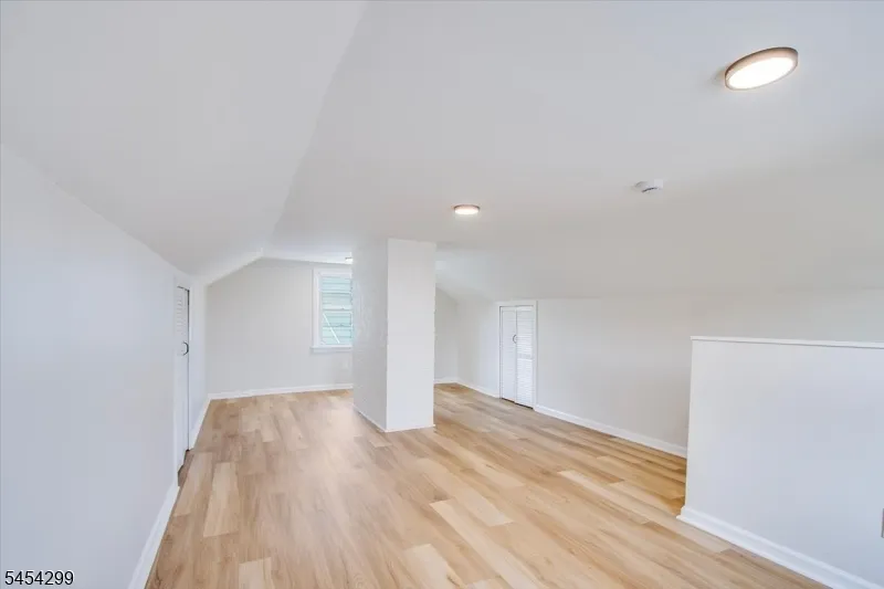 108 Hillside Ter Irvington, NJ 07111