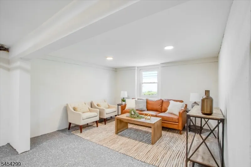 108 Hillside Ter Irvington, NJ 07111