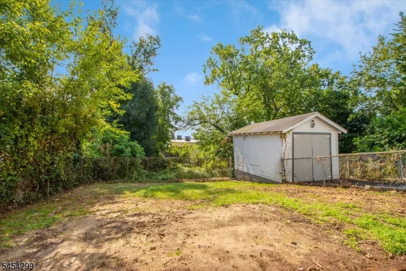 108 Hillside Ter Irvington, NJ 07111