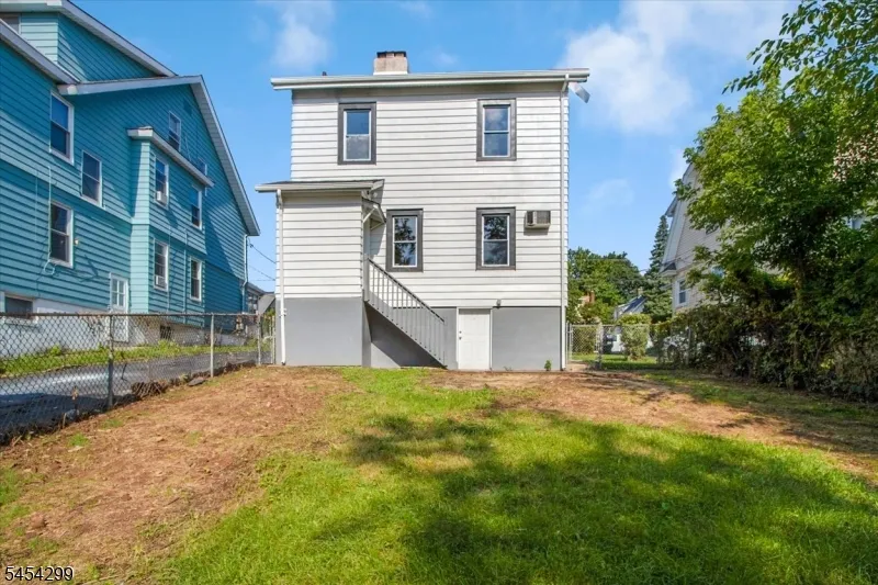 108 Hillside Ter Irvington, NJ 07111