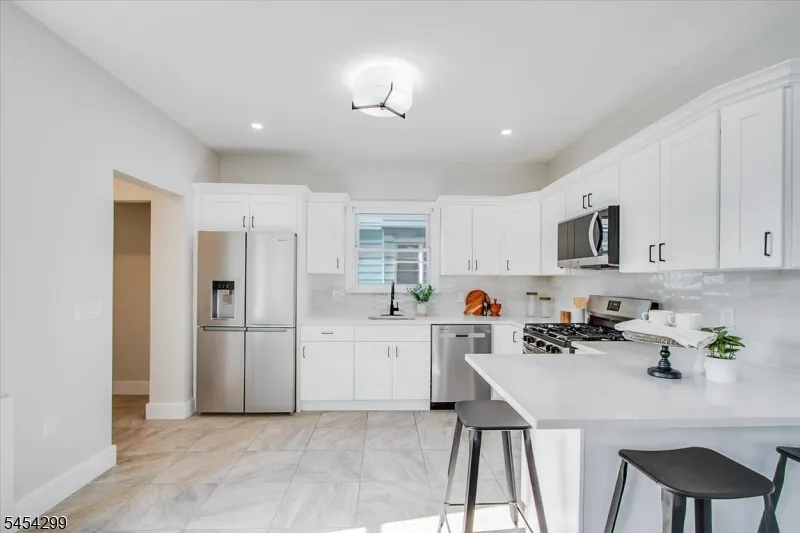 108 Hillside Ter Irvington, NJ 07111