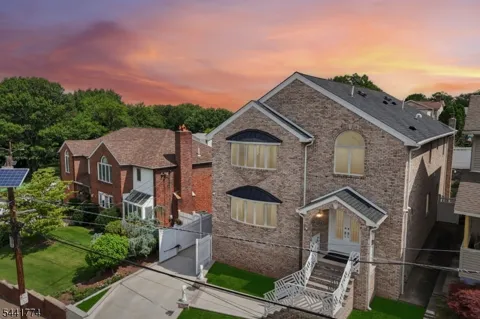 11 Linden Ave