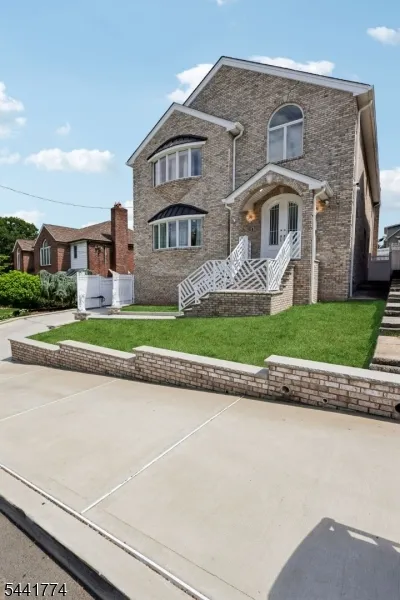 11 Linden Ave Kearny Town, NJ 07032