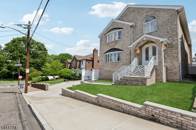 11 Linden Ave Kearny Town, NJ 07032