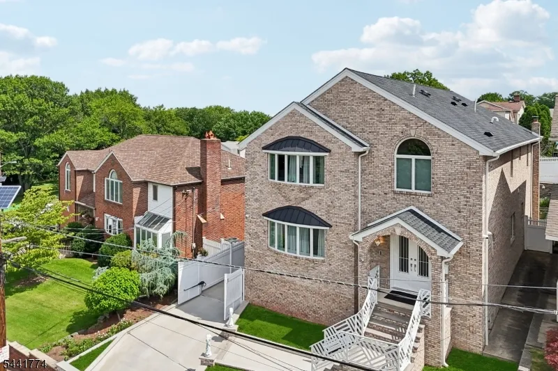 11 Linden Ave Kearny Town, NJ 07032