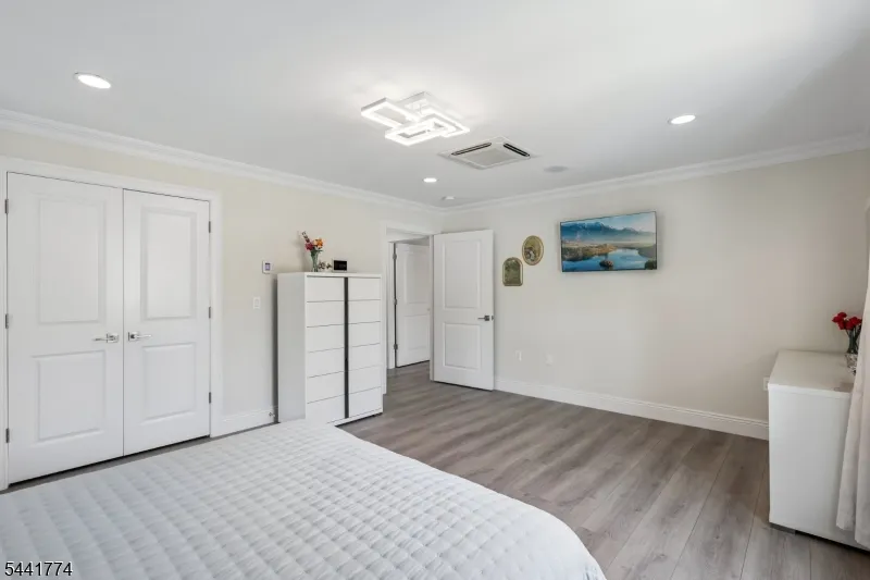 11 Linden Ave Kearny Town, NJ 07032