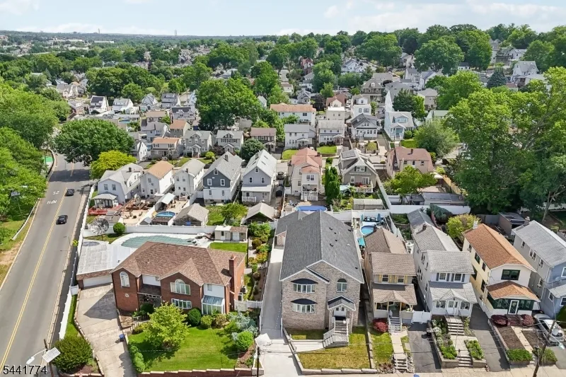11 Linden Ave Kearny Town, NJ 07032