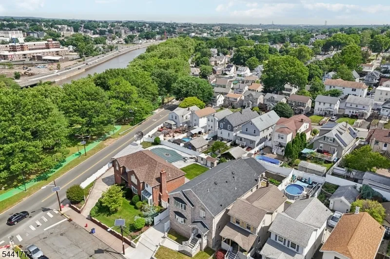 11 Linden Ave Kearny Town, NJ 07032