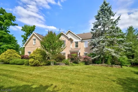 46 Westbury Ct