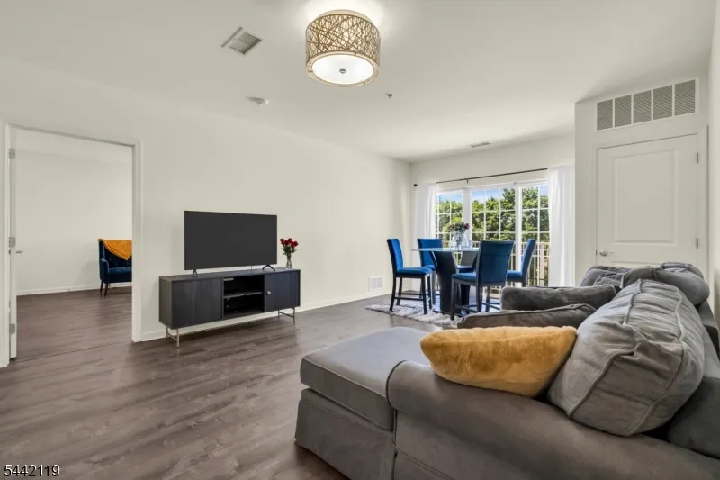 400 E Front St #415 Unit 415 Plainfield City, NJ 07060