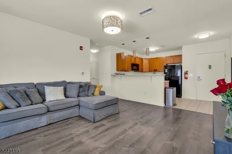400 E Front St #415 Unit 415 Plainfield City, NJ 07060