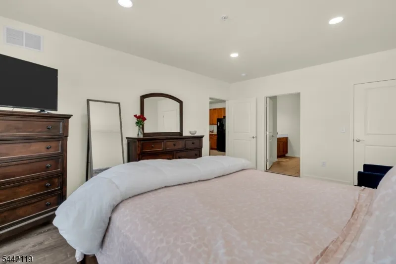 400 E Front St #415 Unit 415 Plainfield City, NJ 07060