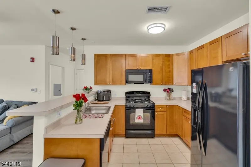 400 E Front St #415 Unit 415 Plainfield City, NJ 07060