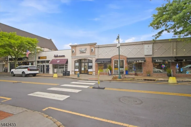 57 Michigan Ave Summit City, NJ 07901