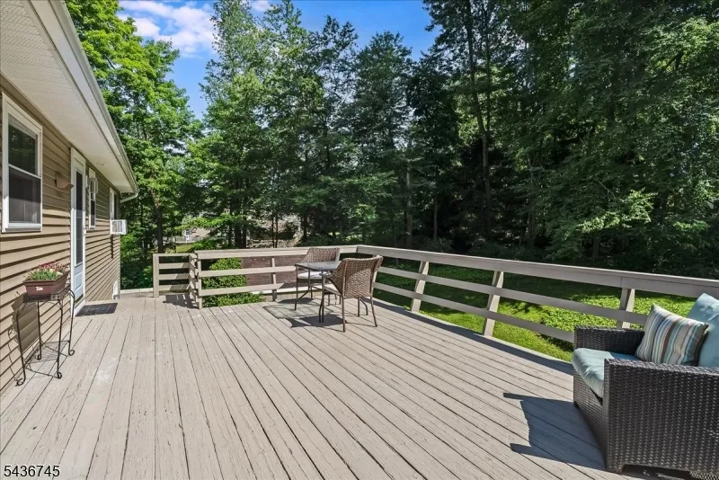 9 Wehrli Rd Washington, NJ 07853