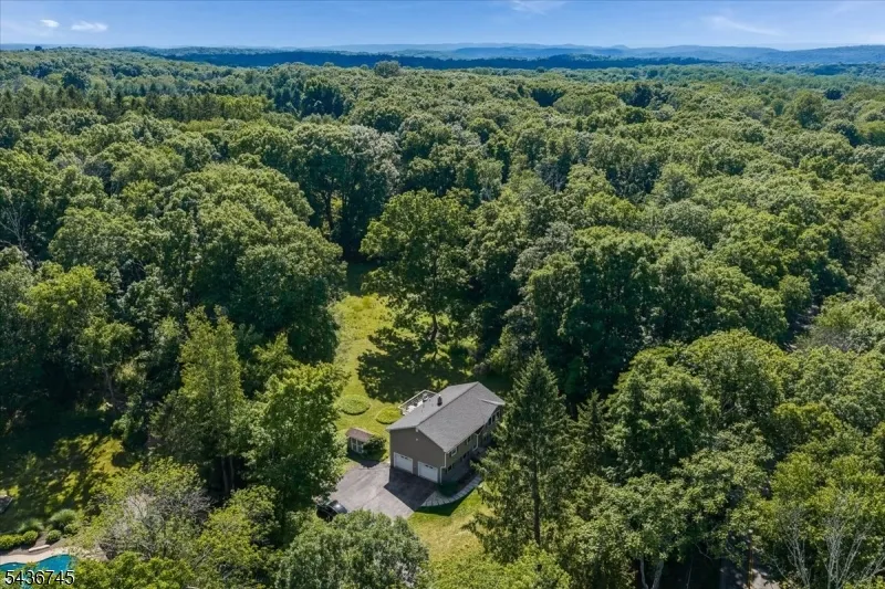 9 Wehrli Rd Washington, NJ 07853