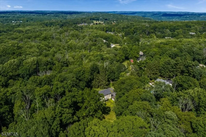 9 Wehrli Rd Washington, NJ 07853