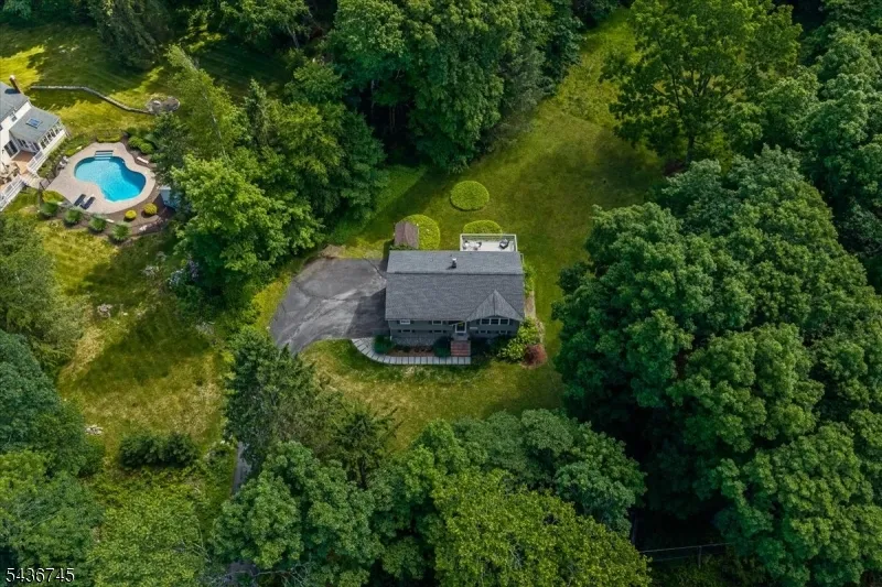 9 Wehrli Rd Washington, NJ 07853