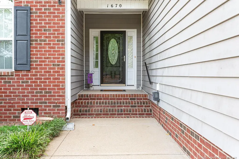 1670 Pristine Lane Hope Mills, NC 28348
